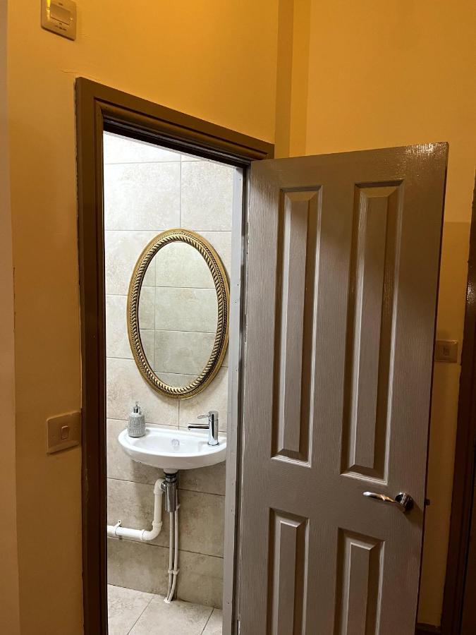 リンカーン Top Floor Bed & Breakfast エクステリア 写真